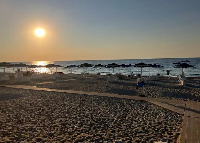 Villa S - Wonderful Holiday Home On The Beach
